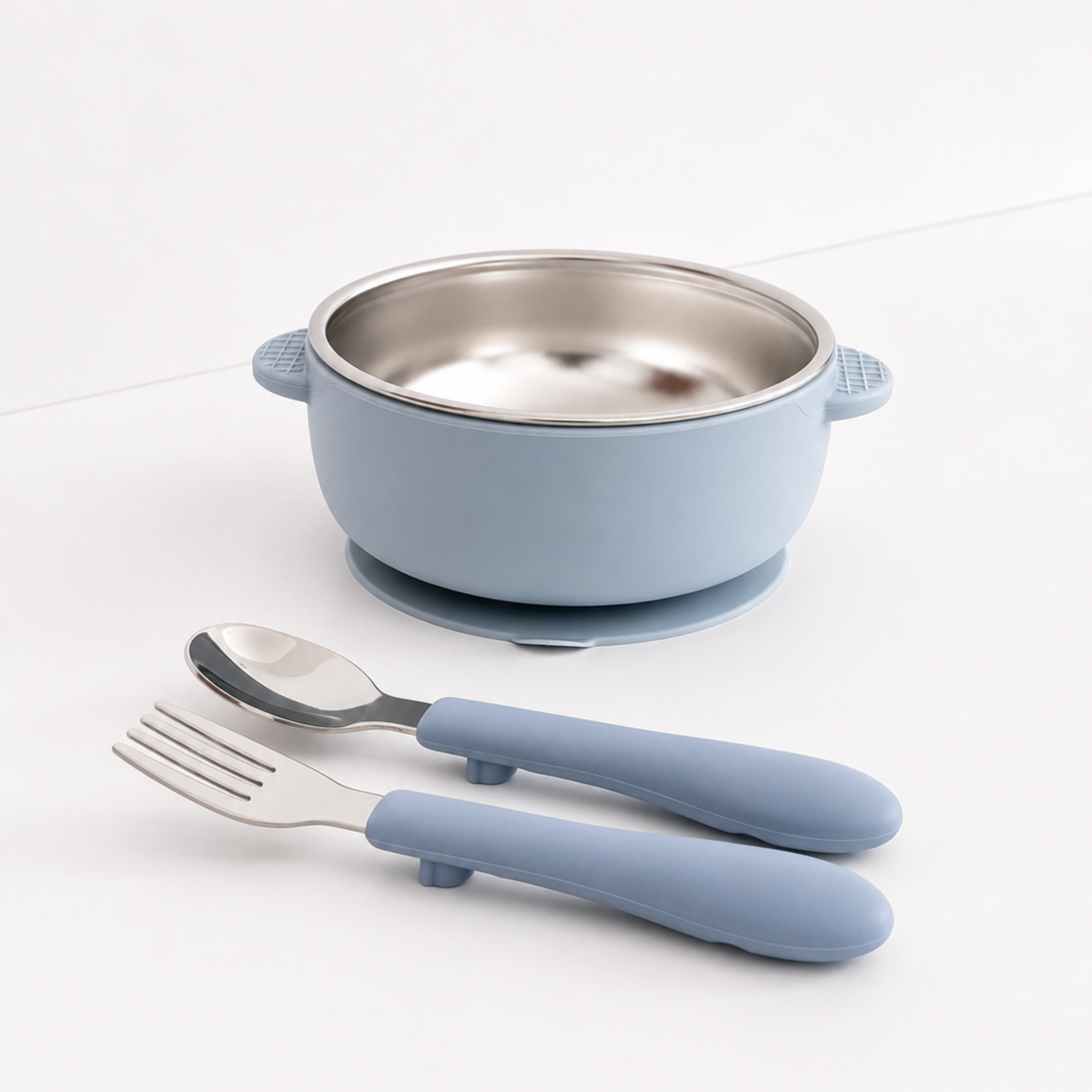 Set Nido, Bowl + Cubiertos Essentitas.
